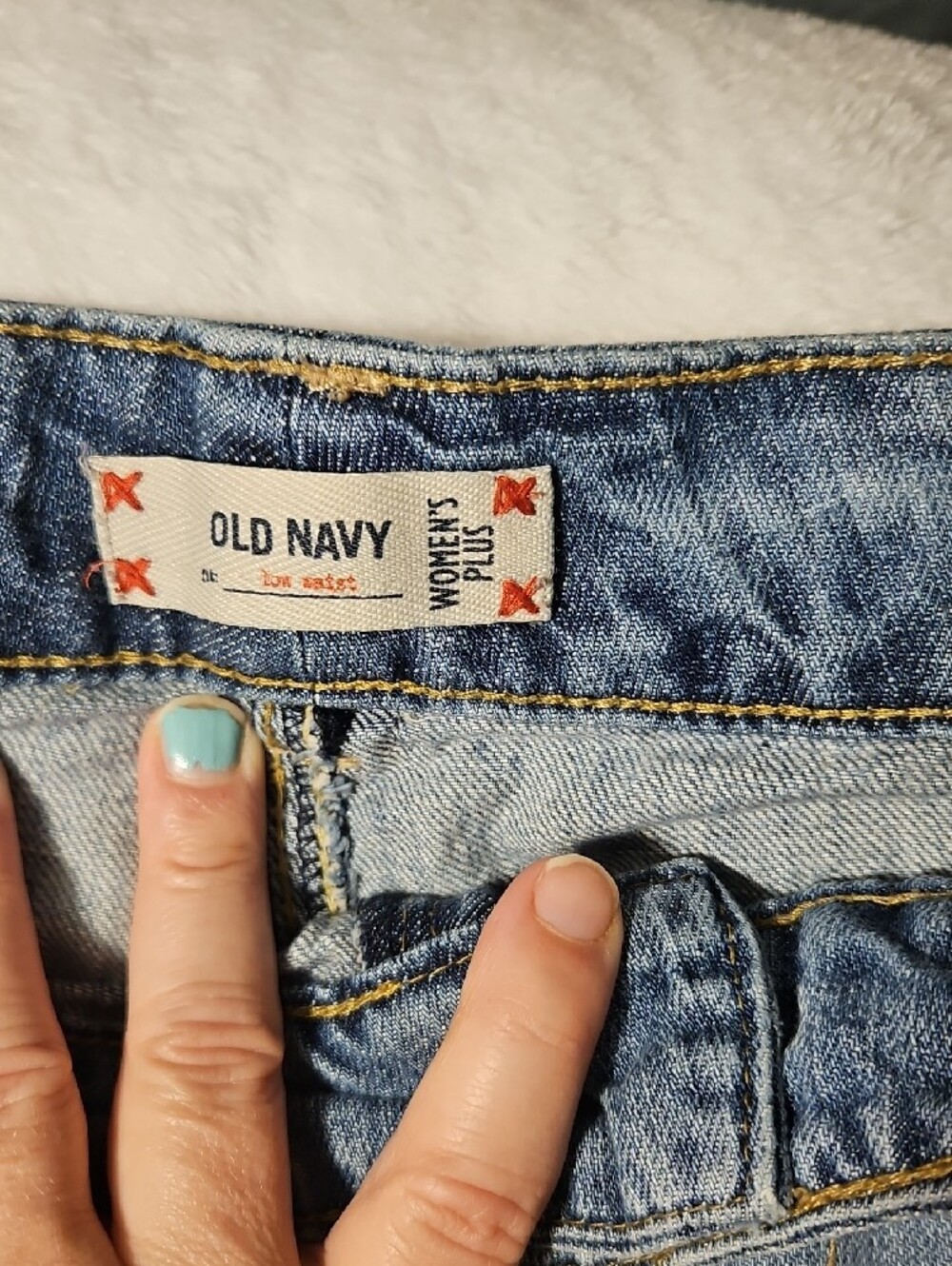 Old Navy Light Blue Denim Mini Skirt with Contrast Stitching - Picture 3 of 10